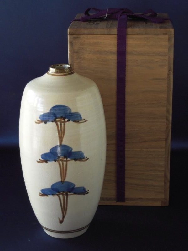 Vase with design of pine branches by the 3rd Tozan Ito, Kyoto pottery