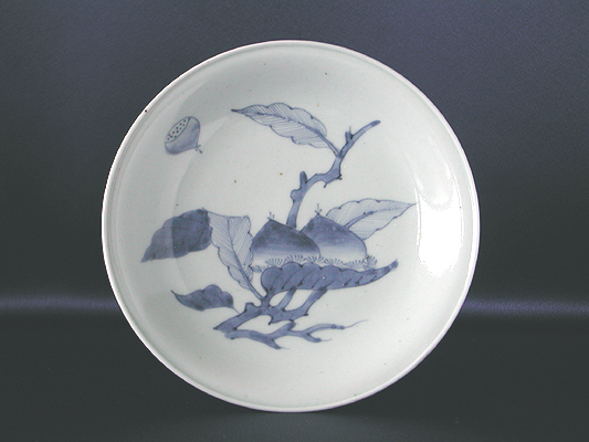 Small plate with design of chestnuts, Old Imari porcelain