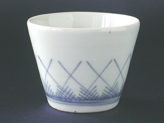 Soba soup cup with design of grass, Old Imari porcelain