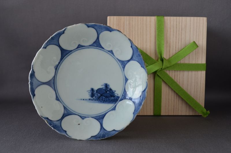 Small plate with design Nyoi head and landscape, Blue Old Kutani Style, Old Imari porcelain